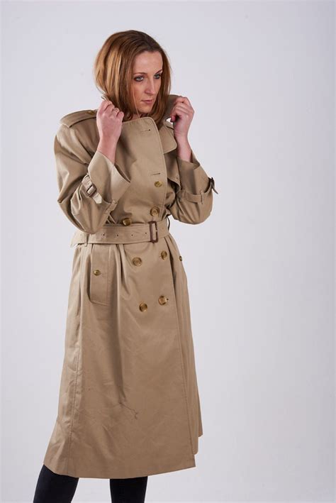 burberry trenchcoat vintage damen|Burberry classic trench coat women.